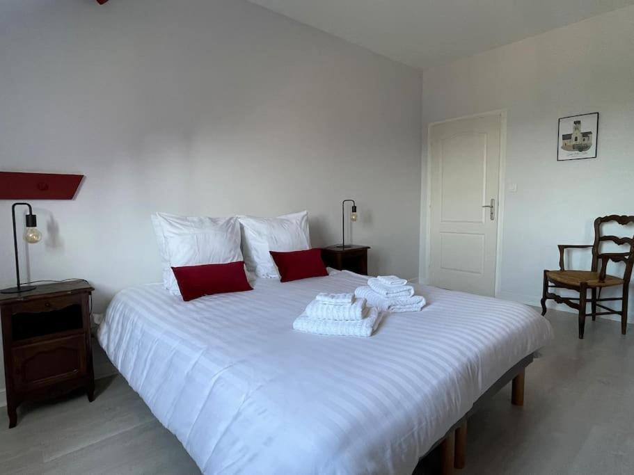 Gite Omaha 3 Etoiles - La Ferme Delaunay Saint-Come-du-Mont Exterior foto